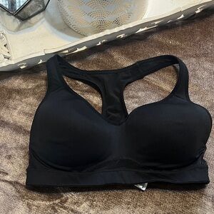 Old Navy Active Black Women's Sports Bra. - Size 34C